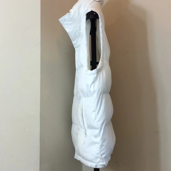 Regal Wear Long White Puffer Ski and Snow Vest - Picture 5 of 10